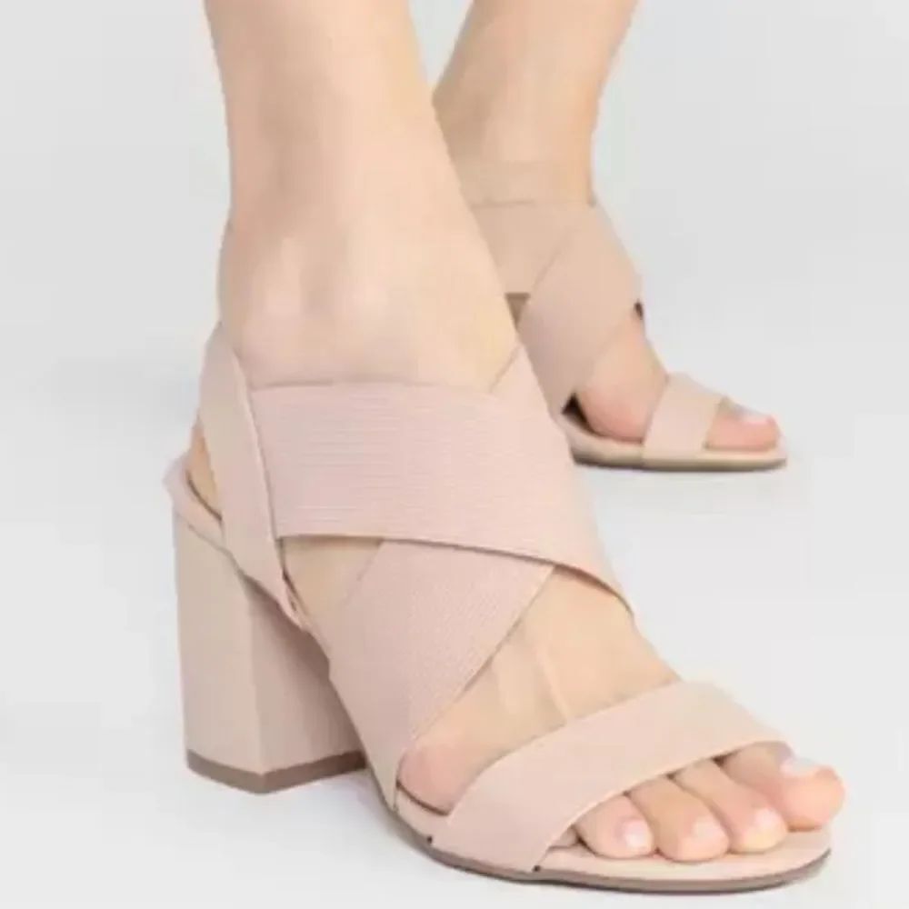 COLE HAAN ANISTON CRISSCROSS ELASTIC STRAP SANDAL